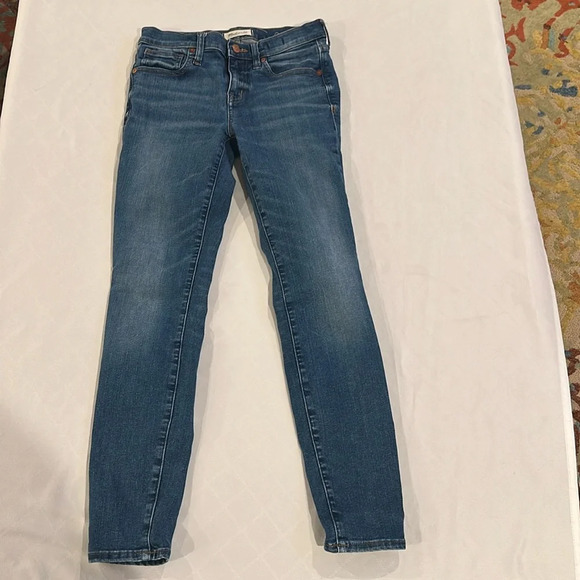 Madewell Denim - Madewell women’s 8” skinny jeans‎ Jean size 27 EUC